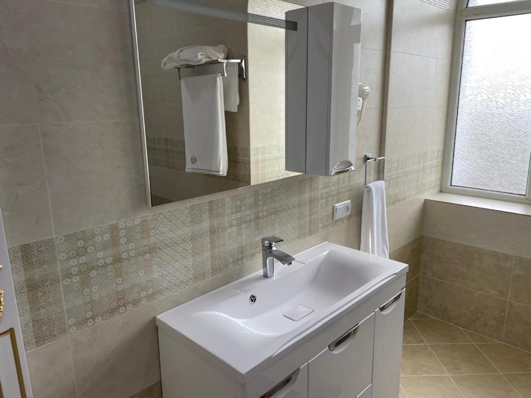 Sipehr Hotel Chkalovsk ภายนอก รูปภาพ